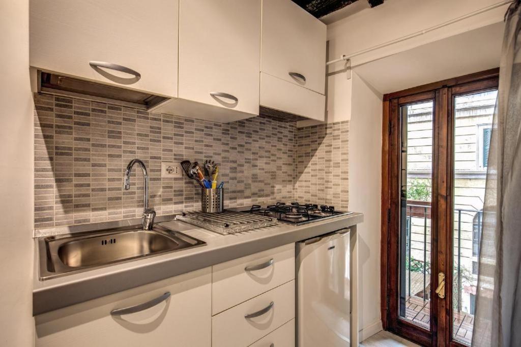 Moro Magenta 4 Casa E Appartamento Per Vacanze Рим Екстериор снимка